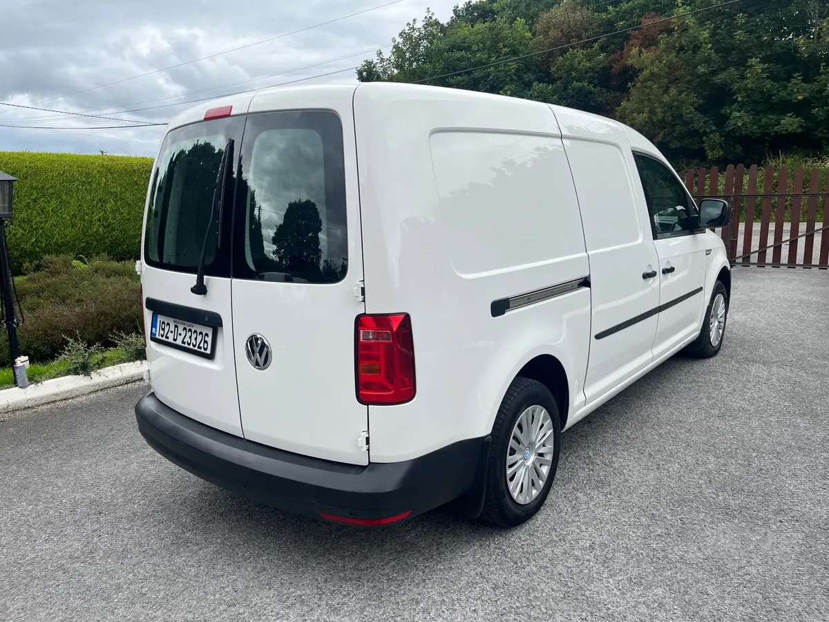 192 Volkswagen Caddy 2.0TDI - only 53k kilometres - Image 4