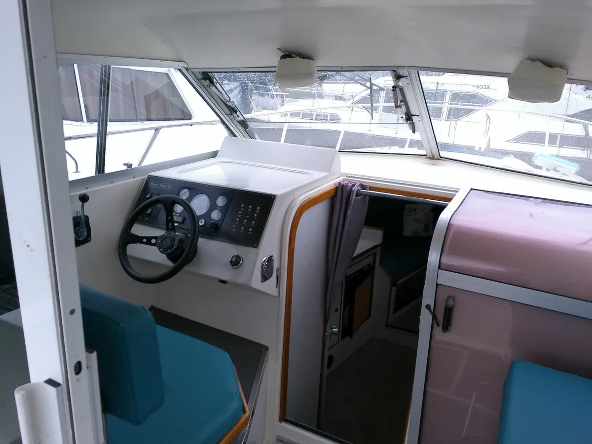 1994 Bounty 27 Sedan - Image 2