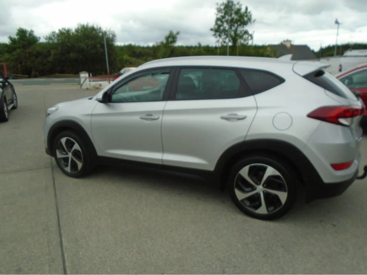 Hyundai Tucson Tucson 2WD SE 5DR Auto High Spec - Image 4