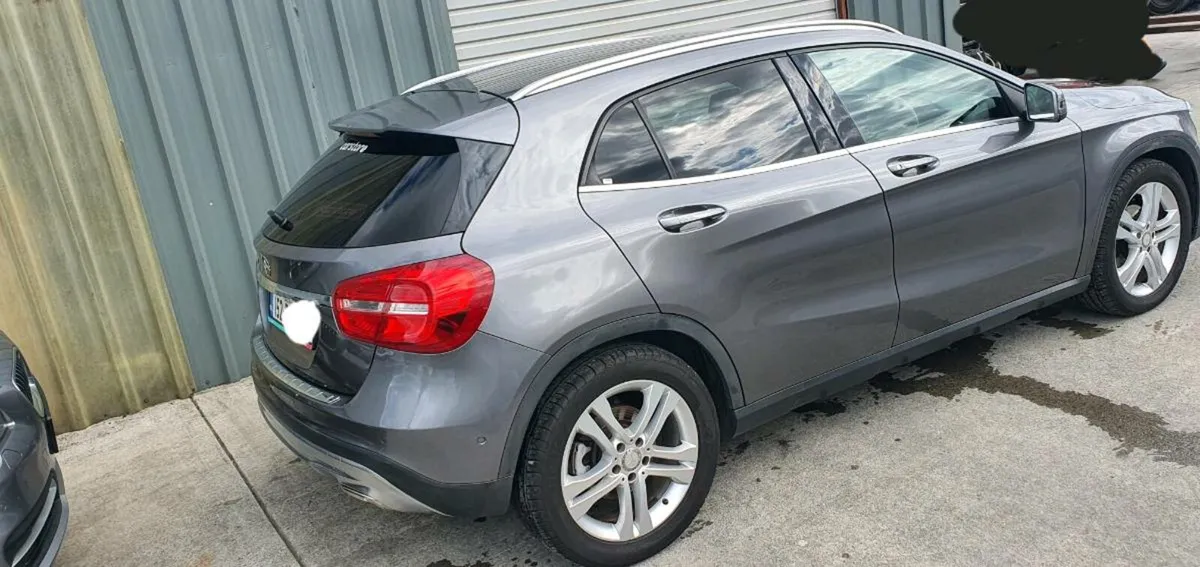 152 MERCEDES GLA AUTO - Image 4