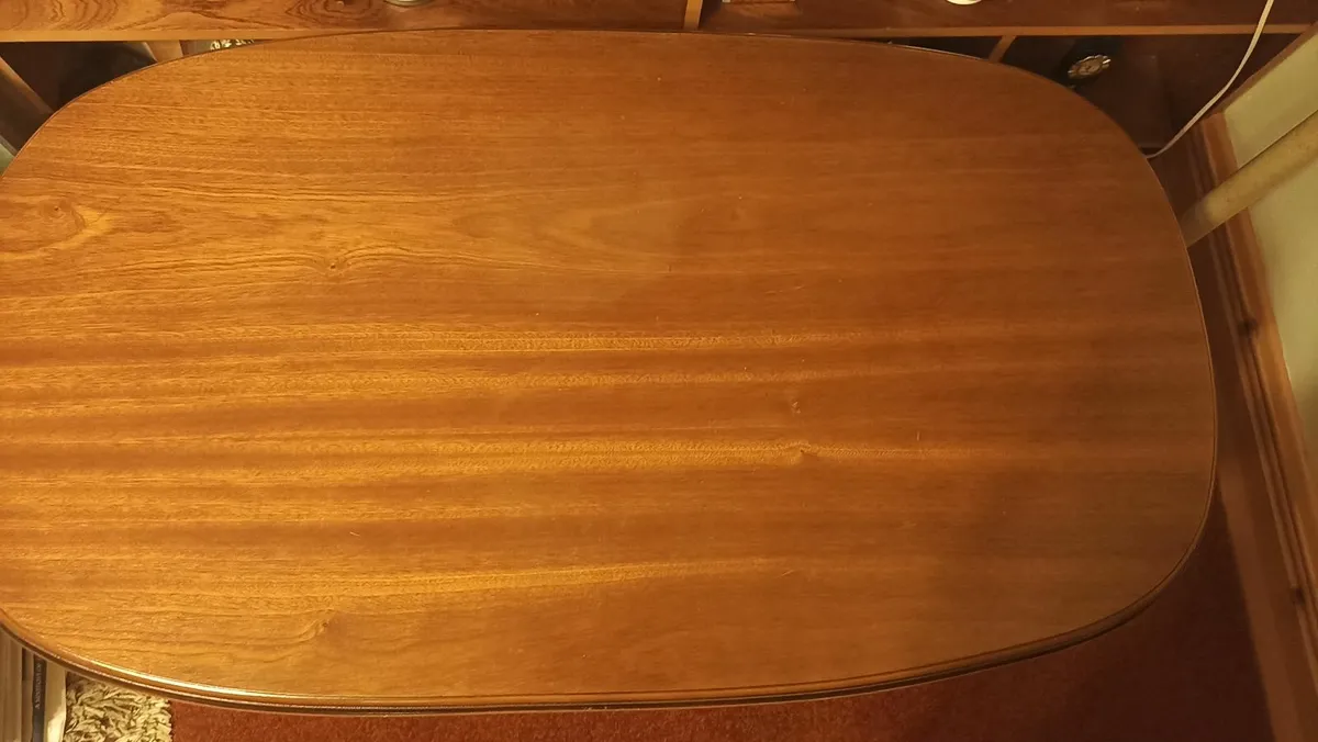 Mahogany coffee table - Image 1