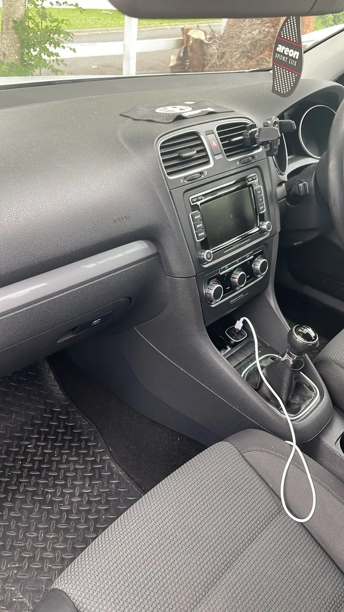 VW Golf 1.6 2010 - Image 3
