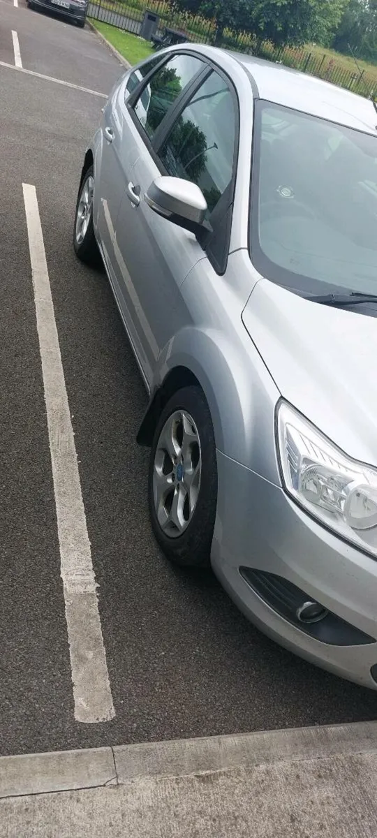 Ford Focus 2011 - Image 2