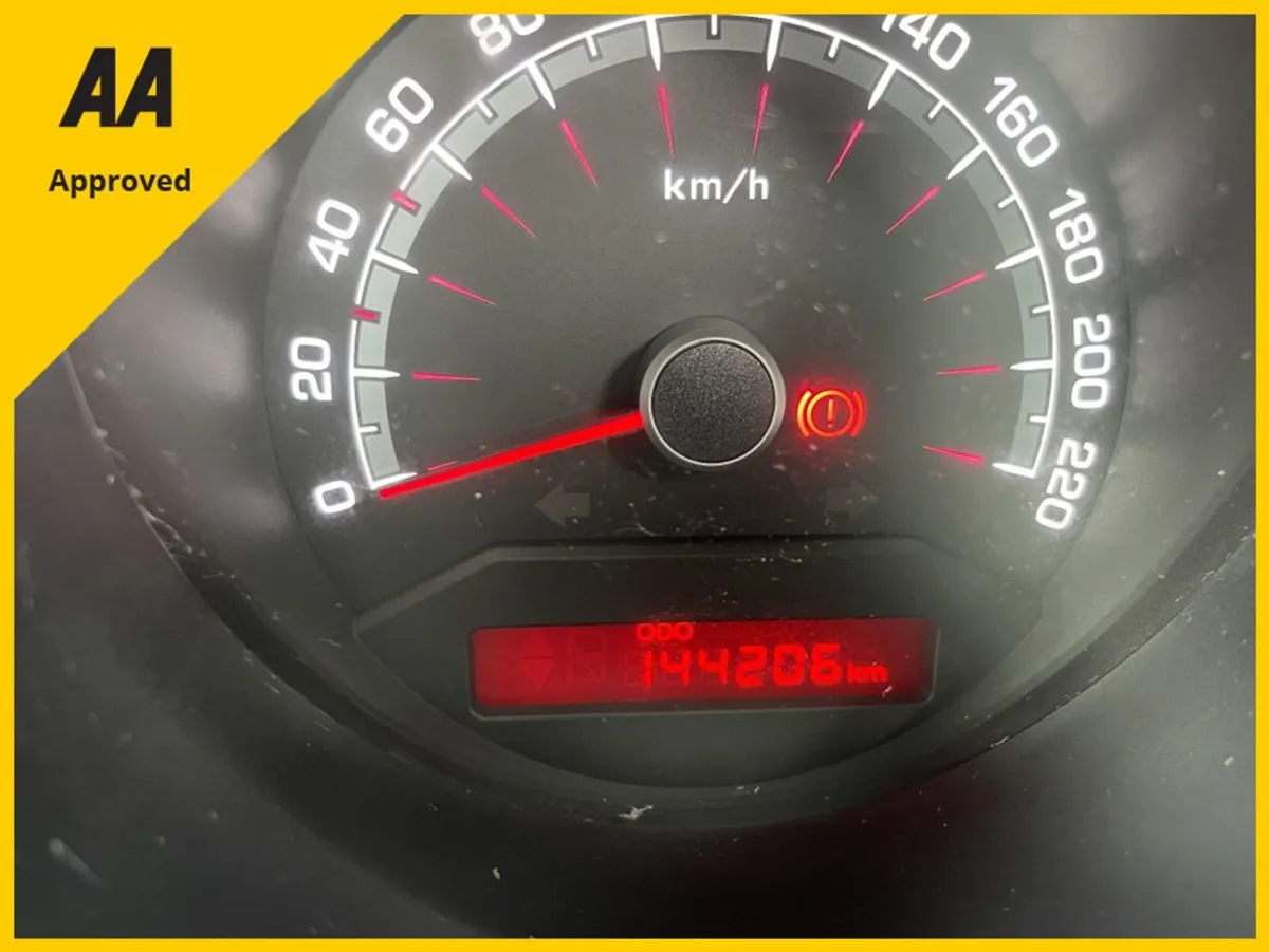 Kia Venga Elite 5DR Free Delivery - Image 2