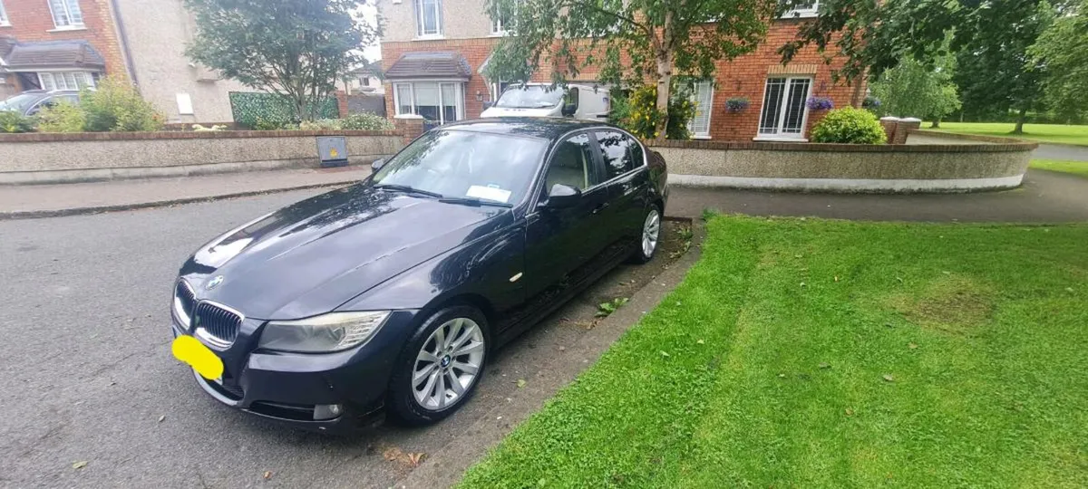 BMW320d - Image 2