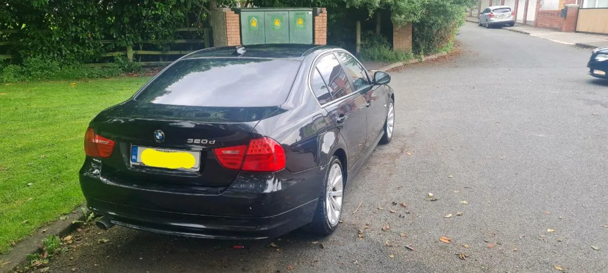 BMW320d - Image 3