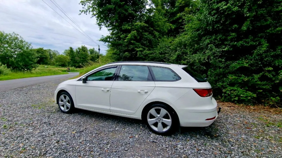 ✨️2018 SEAT LEON 1.6TDI ESTATE NCT+TAX🔵 - Image 3