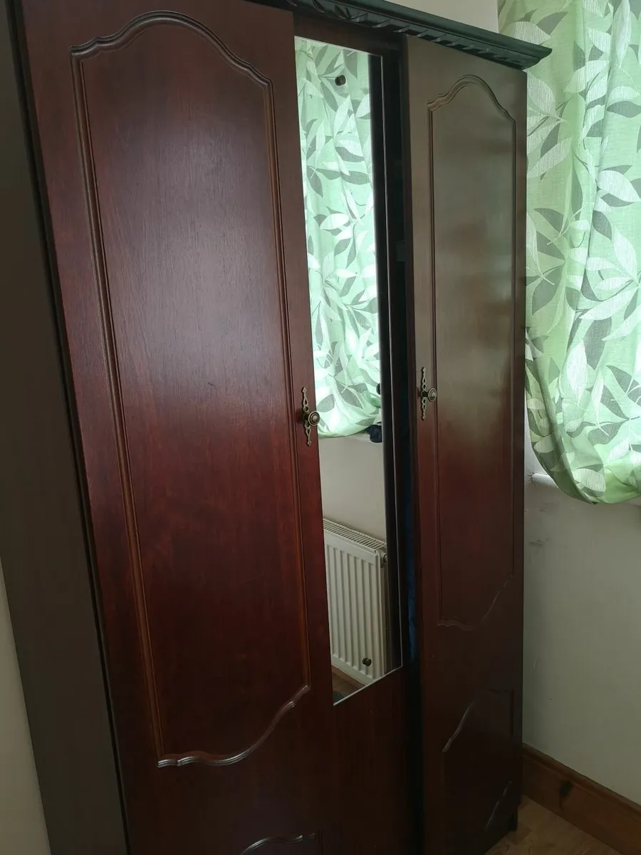 Furniture - sofa, wardrobe, closet - Image 3