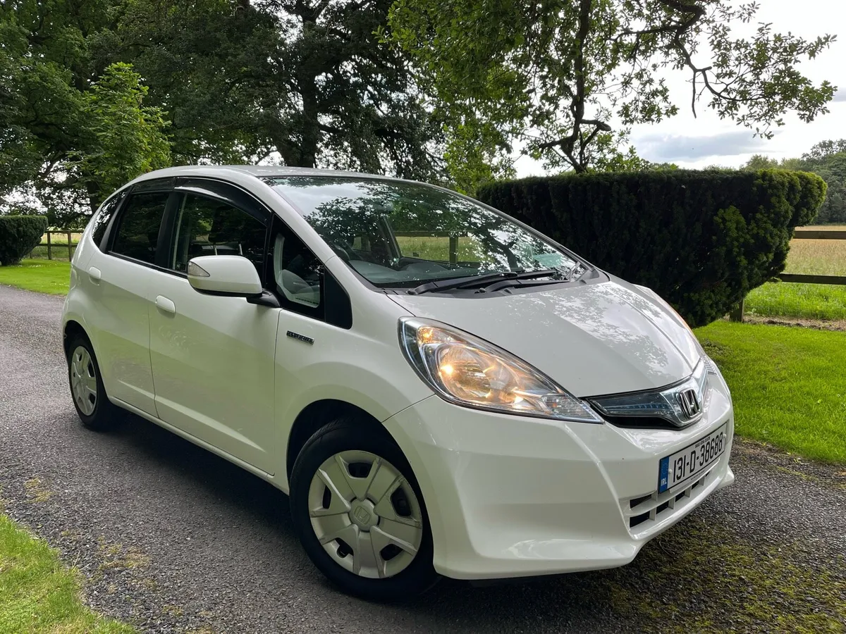 2013 HONDA FIT HYBRID NCT 10/26 - Image 1