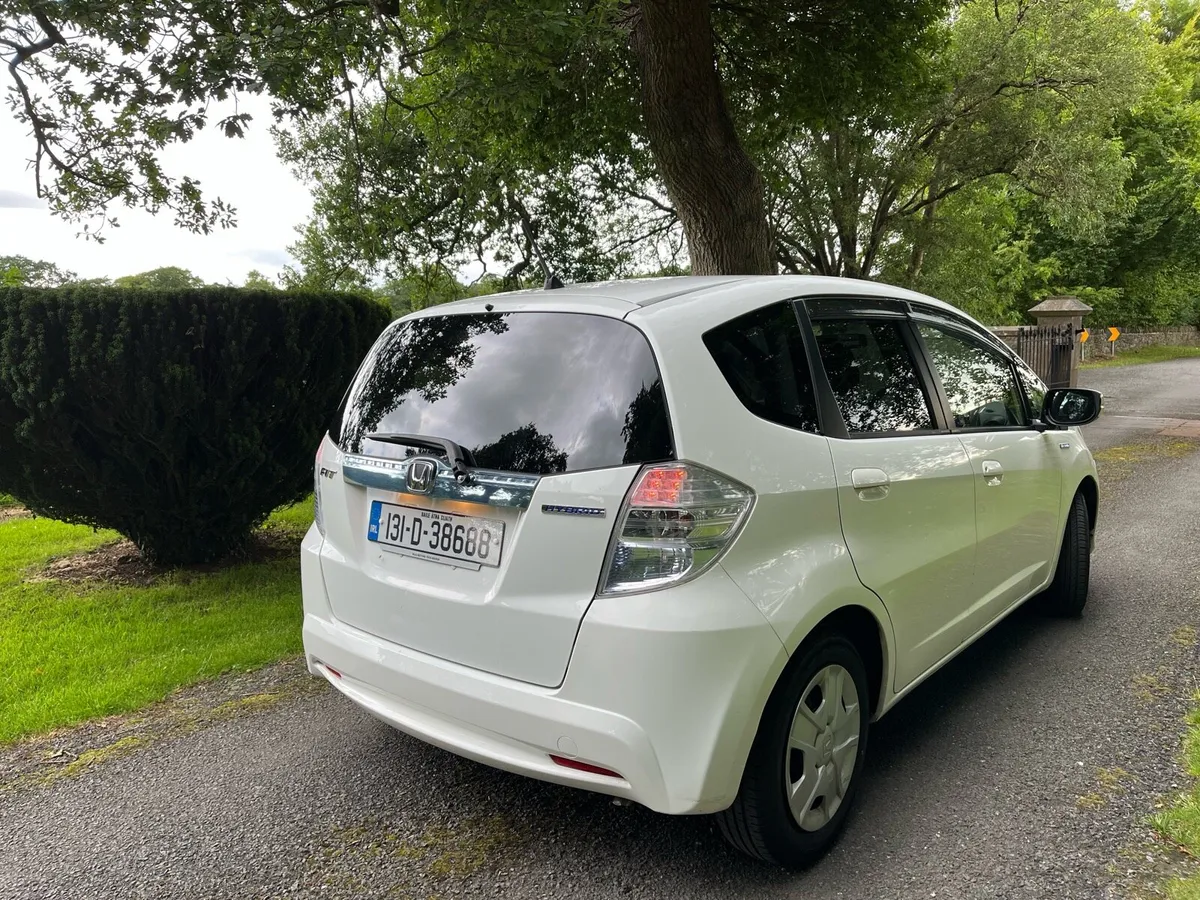 2013 HONDA FIT HYBRID NCT 10/26 - Image 3