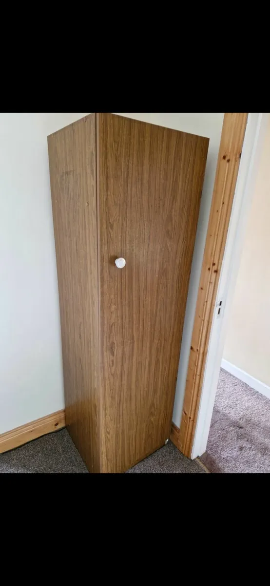 Bedroom furniture - Image 1