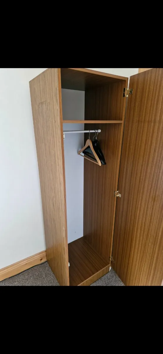 Bedroom furniture - Image 3