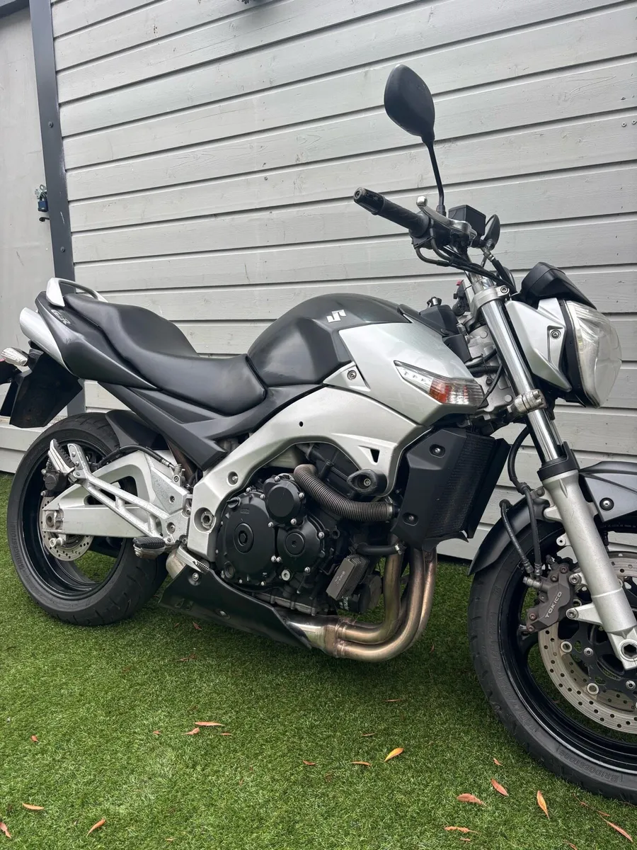 Suzuki gsr 600cc. 2007. - Image 4