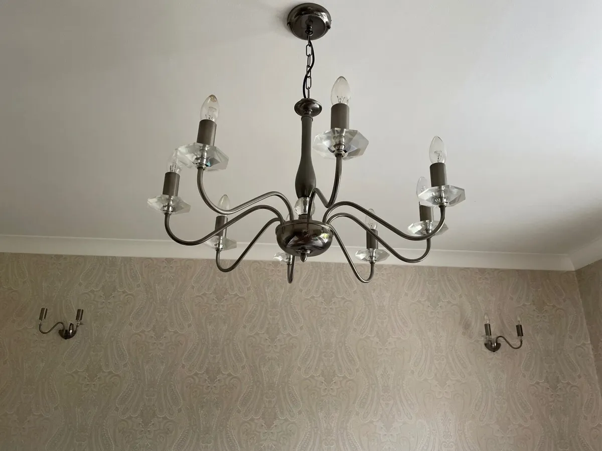 Center ceiling chandelier - Image 4