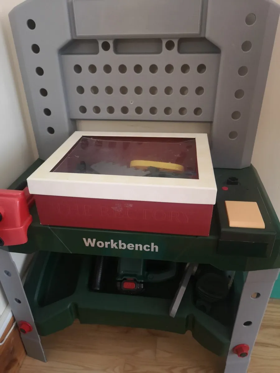 Toy workbench and others - Image 1