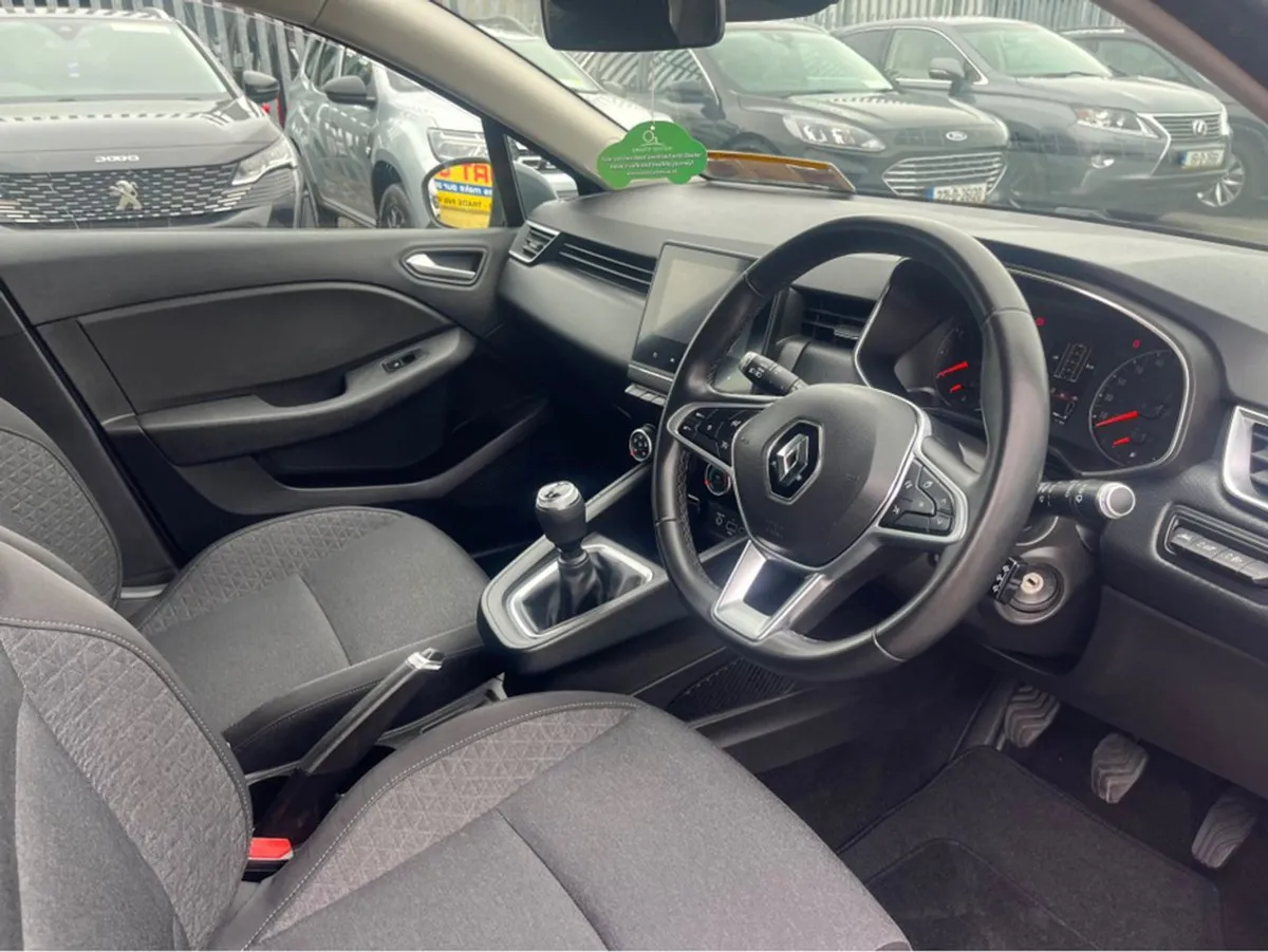 Renault Clio Dynamique TCE 100 My19 5DR - Image 3