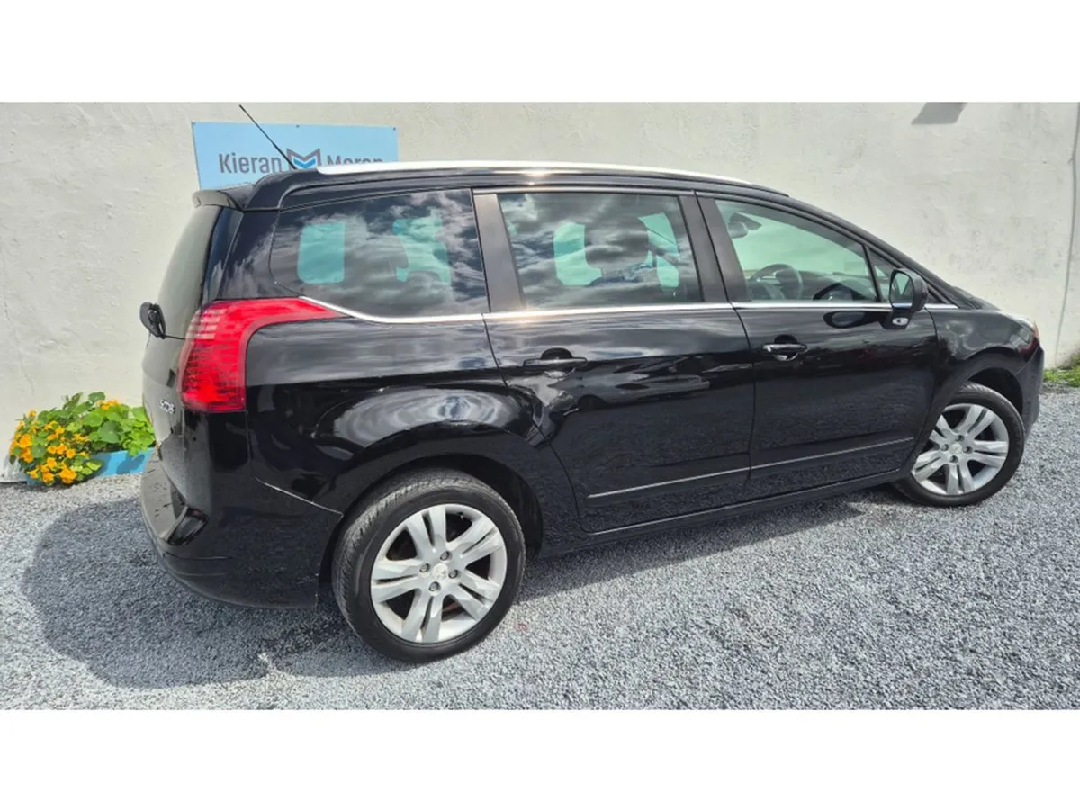 Peugeot 5008 1.6 HDI 4DR - Image 4