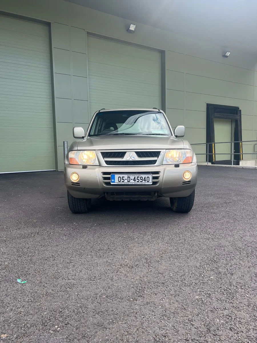 Mitsubishi Pajero - Image 2