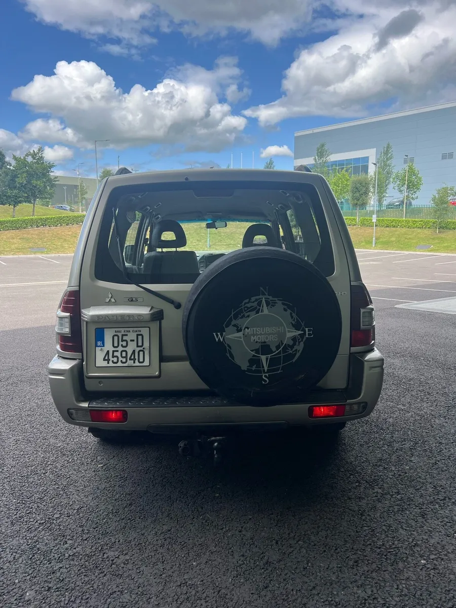 Mitsubishi Pajero - Image 4
