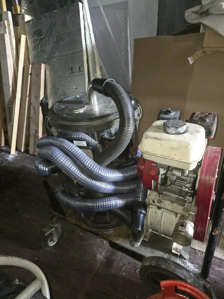 SkyVac Interceptor  Gutter Vacuum Petrol - Image 3
