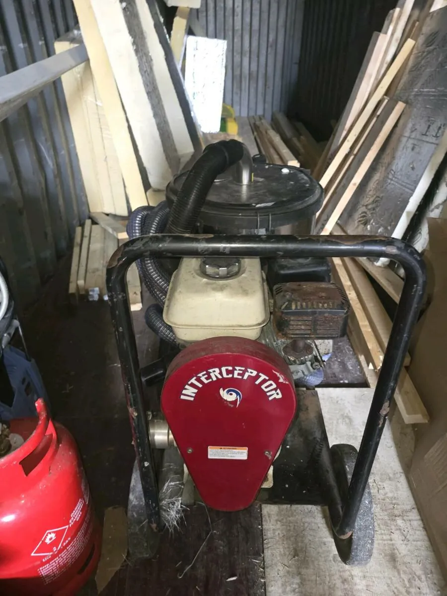 SkyVac Interceptor  Gutter Vacuum Petrol - Image 4