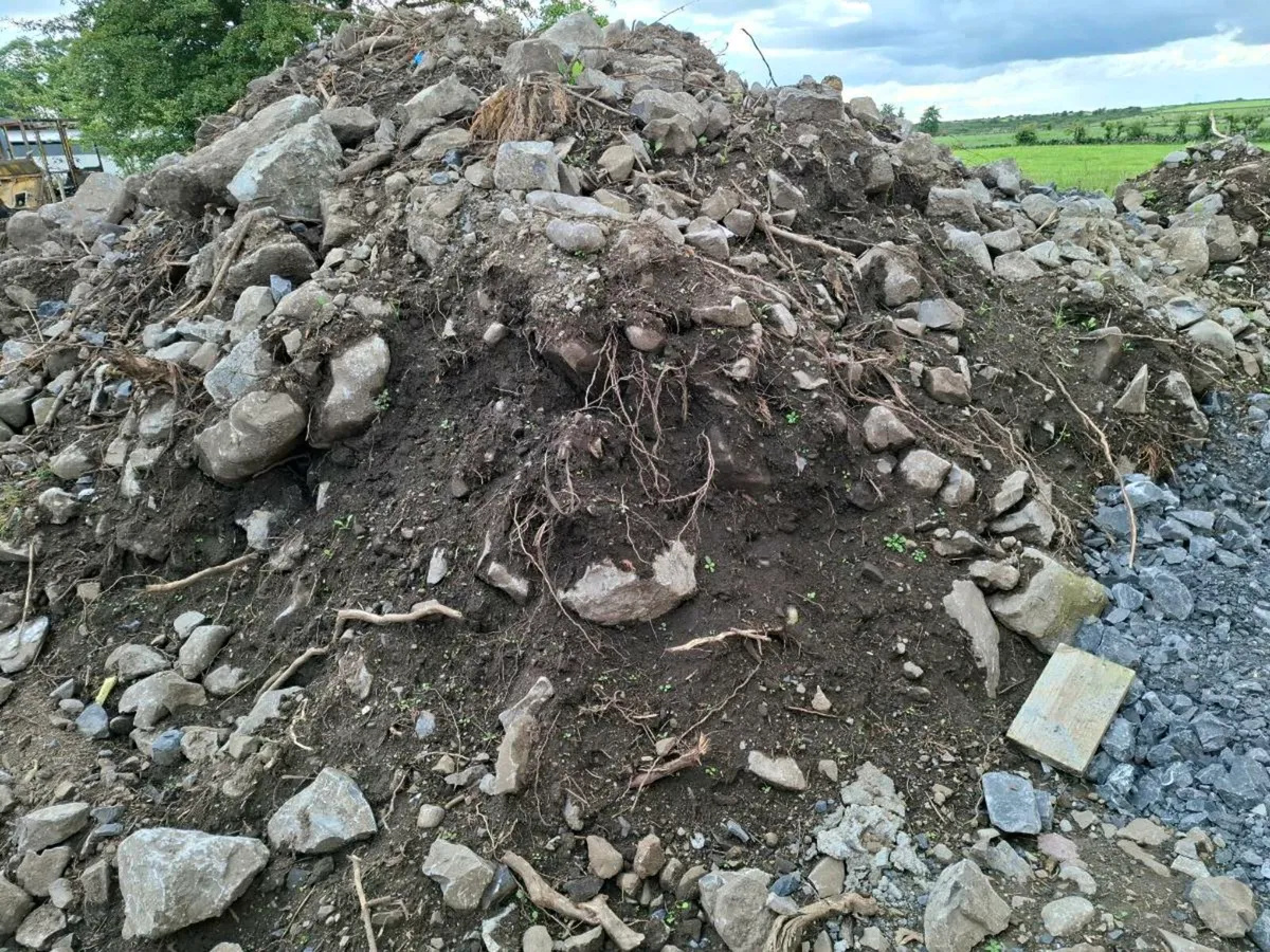 Free Stone/Fill. Athenry - Image 1