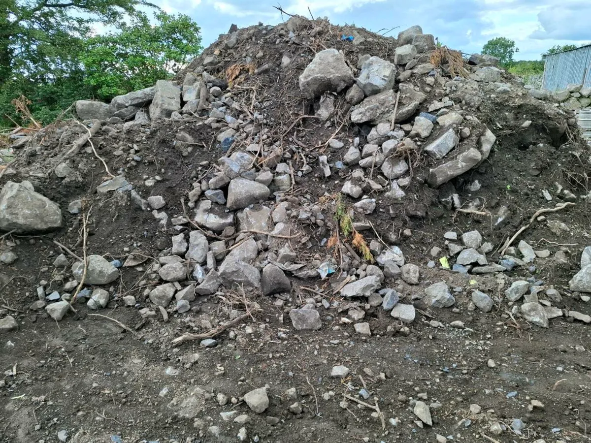 Free Stone/Fill. Athenry - Image 2