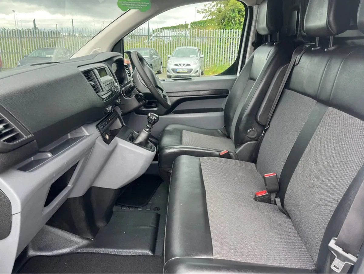 Opel Vivaro L2h1 2.0 D 120PS Diesel 5DR - Image 2