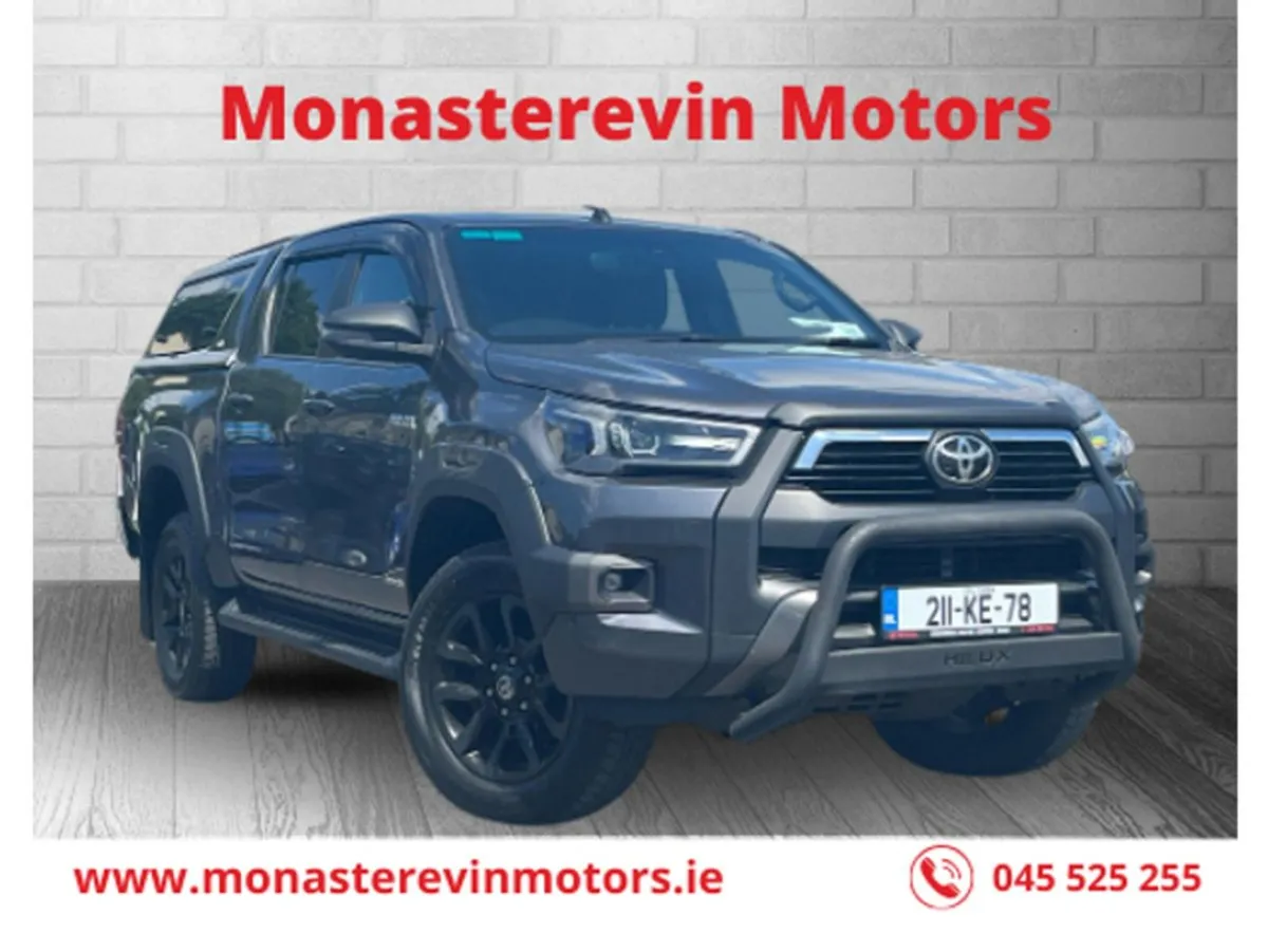 Toyota HiLux 2.8 Invincible Auto 4DR A - SAT NAV - Image 1