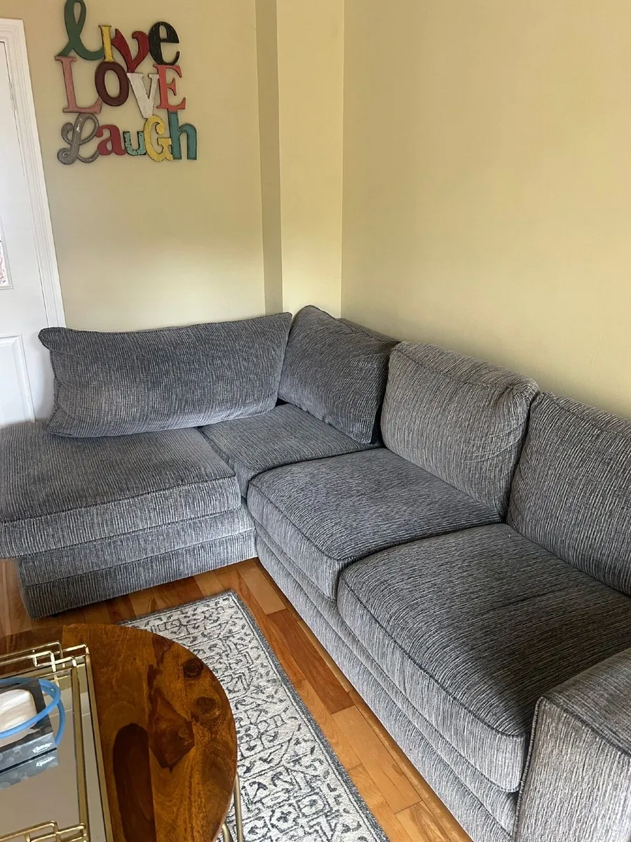 Corner sofa and recliner chair - Image 1