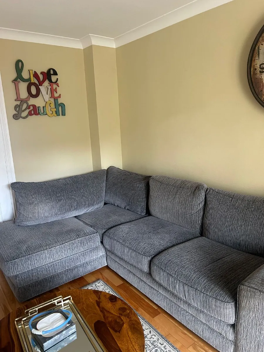 Corner sofa and recliner chair - Image 4