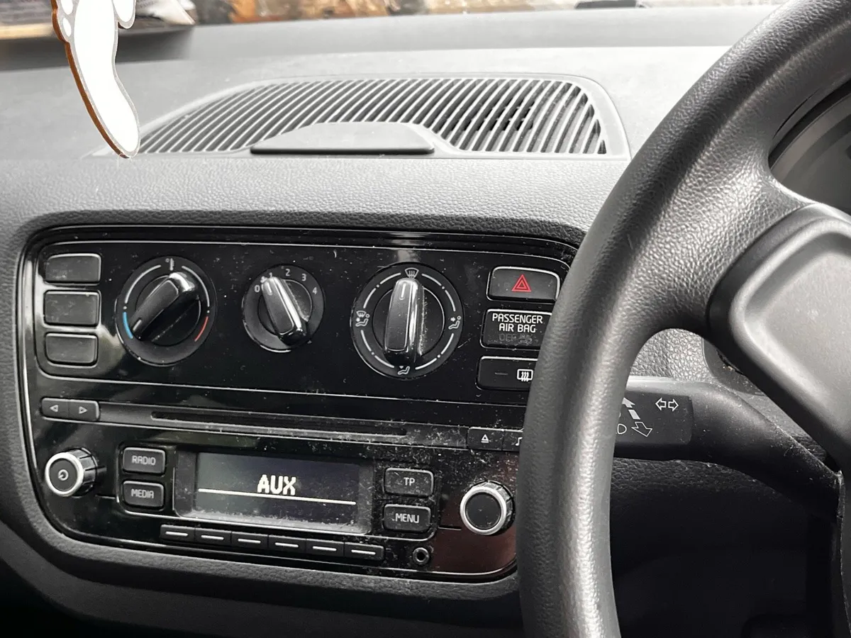 151 VW UP - Image 2
