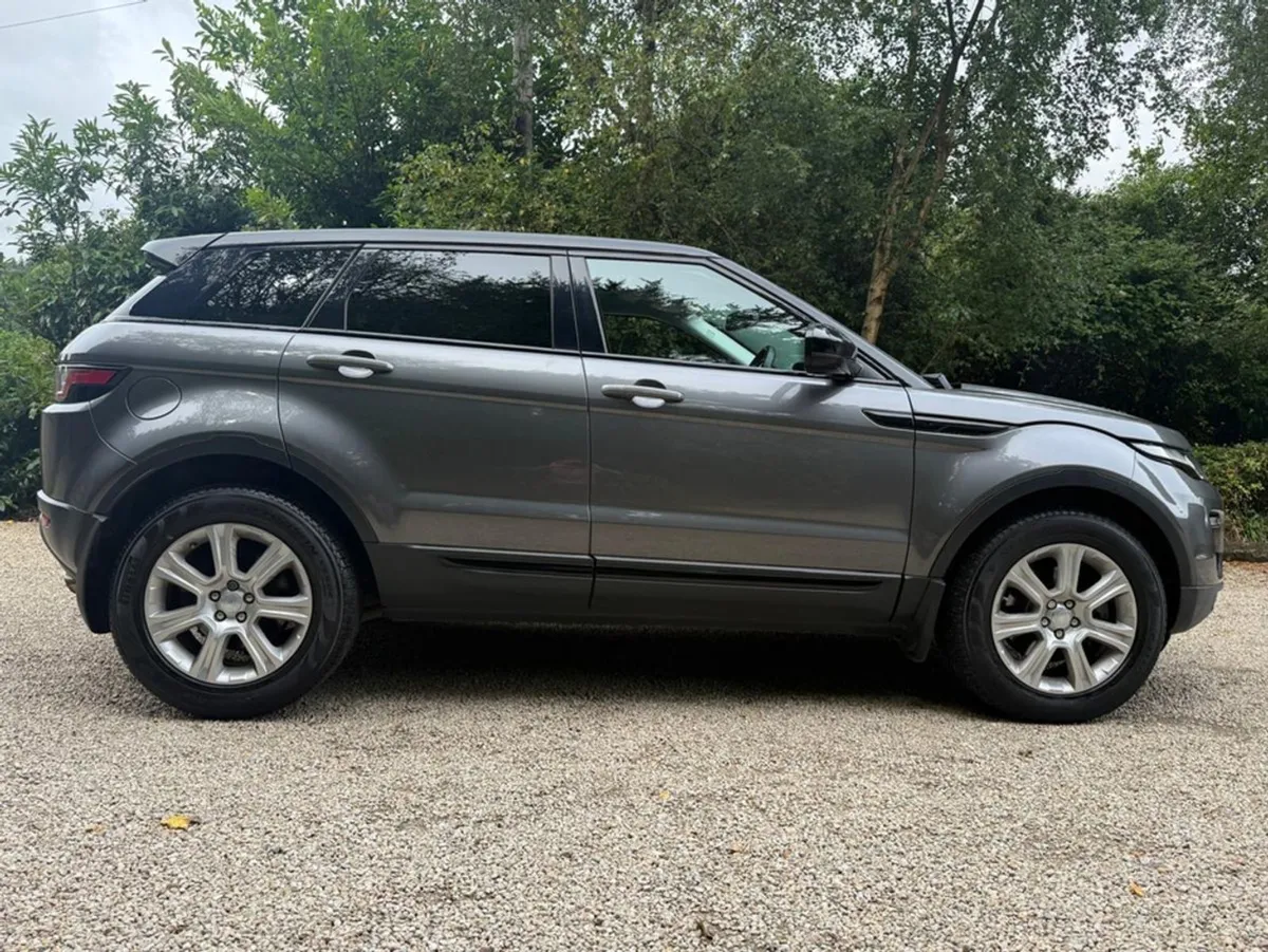 Land Rover Range Rover Evoque 2.0 TD4 SE Tech 180 - Image 4