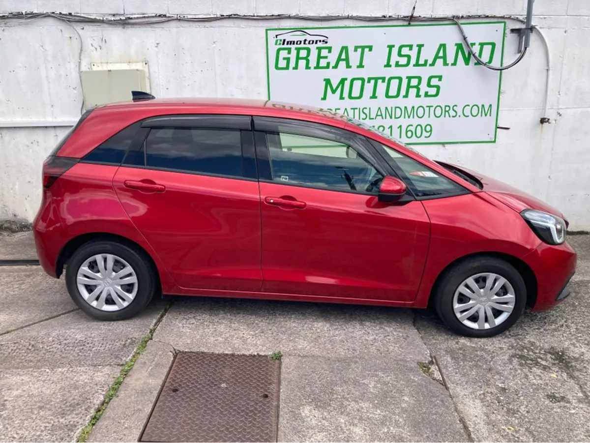 Honda Fit 1.5i Petrol Hybrid Automatic - Image 4