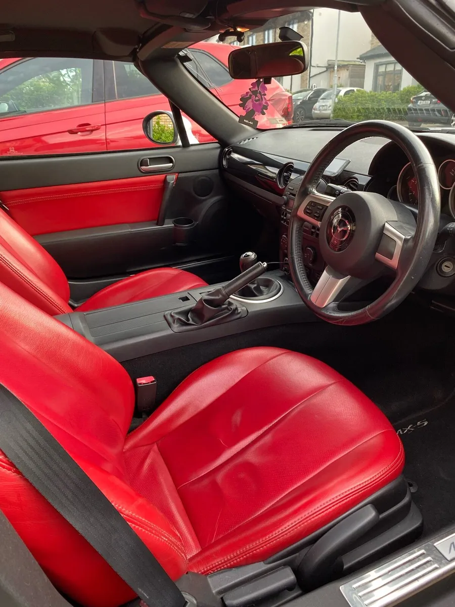 Mazda MX5 2.0i PRHT - Image 3