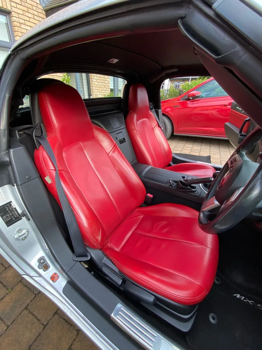 Mazda MX5 2.0i PRHT - Image 4