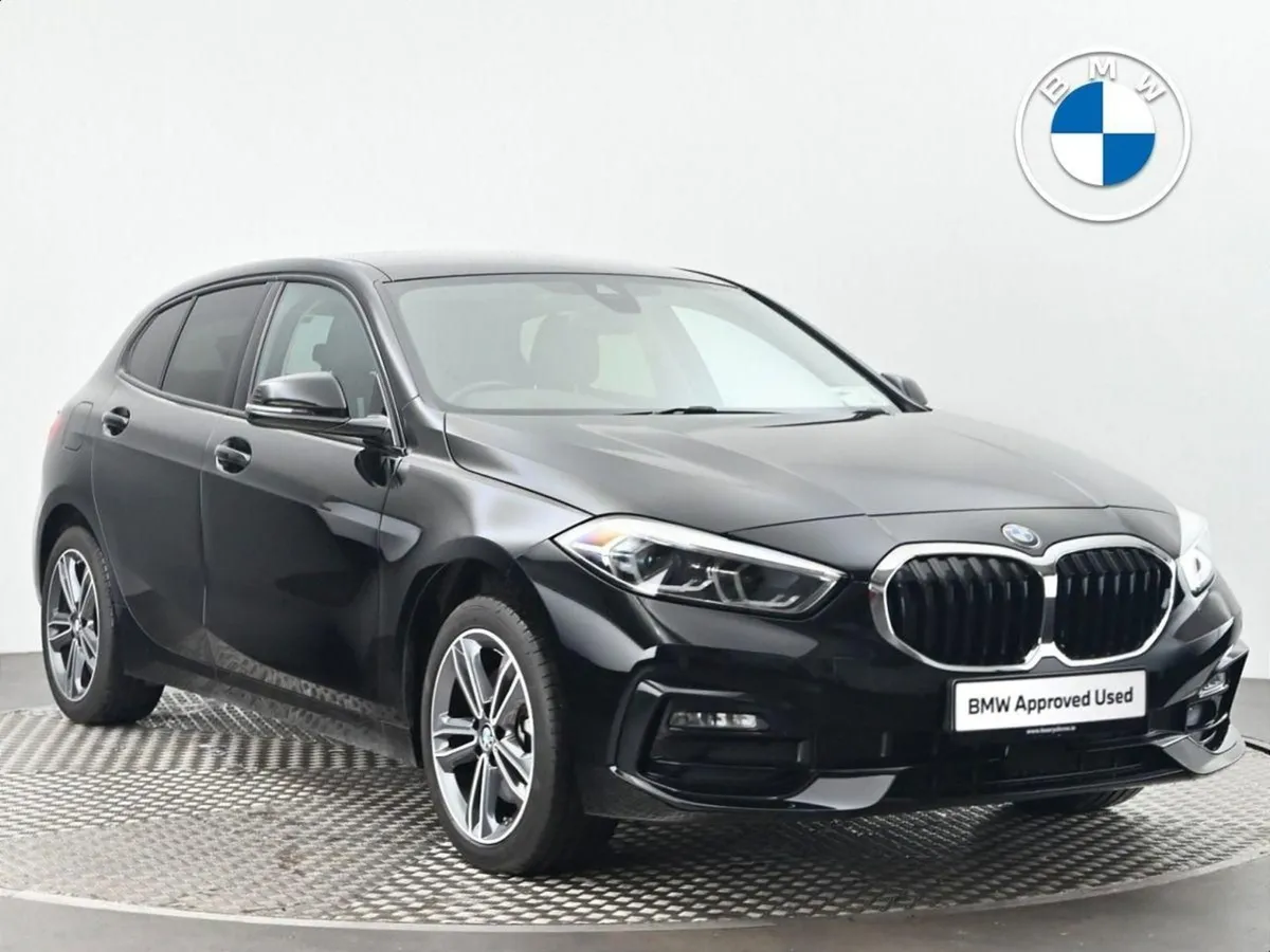 BMW 1 Series 118i Sport - Image 1