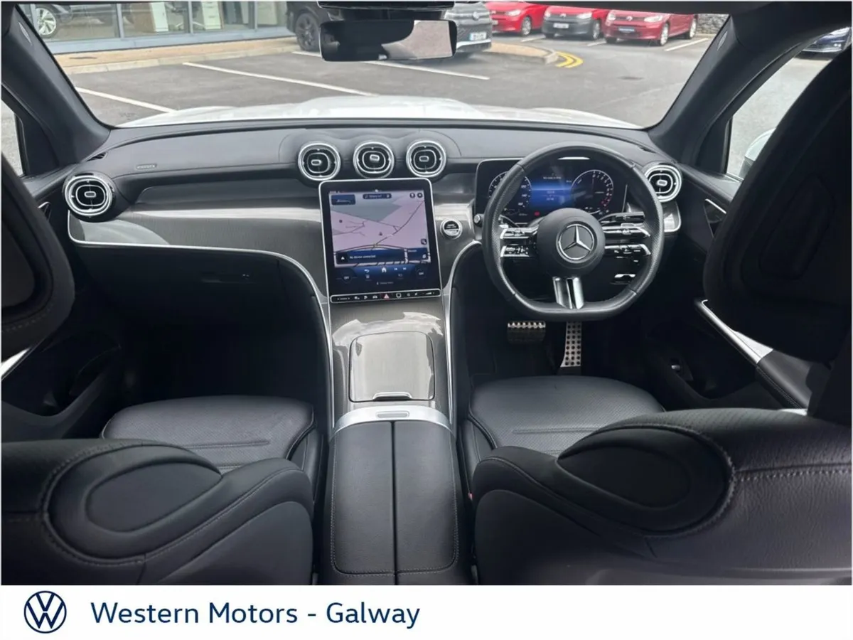 Mercedes-Benz 300 GLC 300e 4matic AMG Line  Memor - Image 4