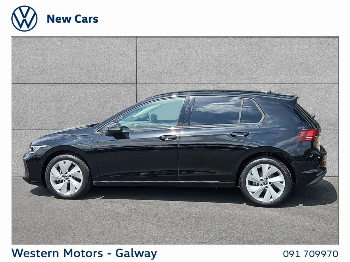Volkswagen Golf Edition 75  Metallic Paint revers - Image 4