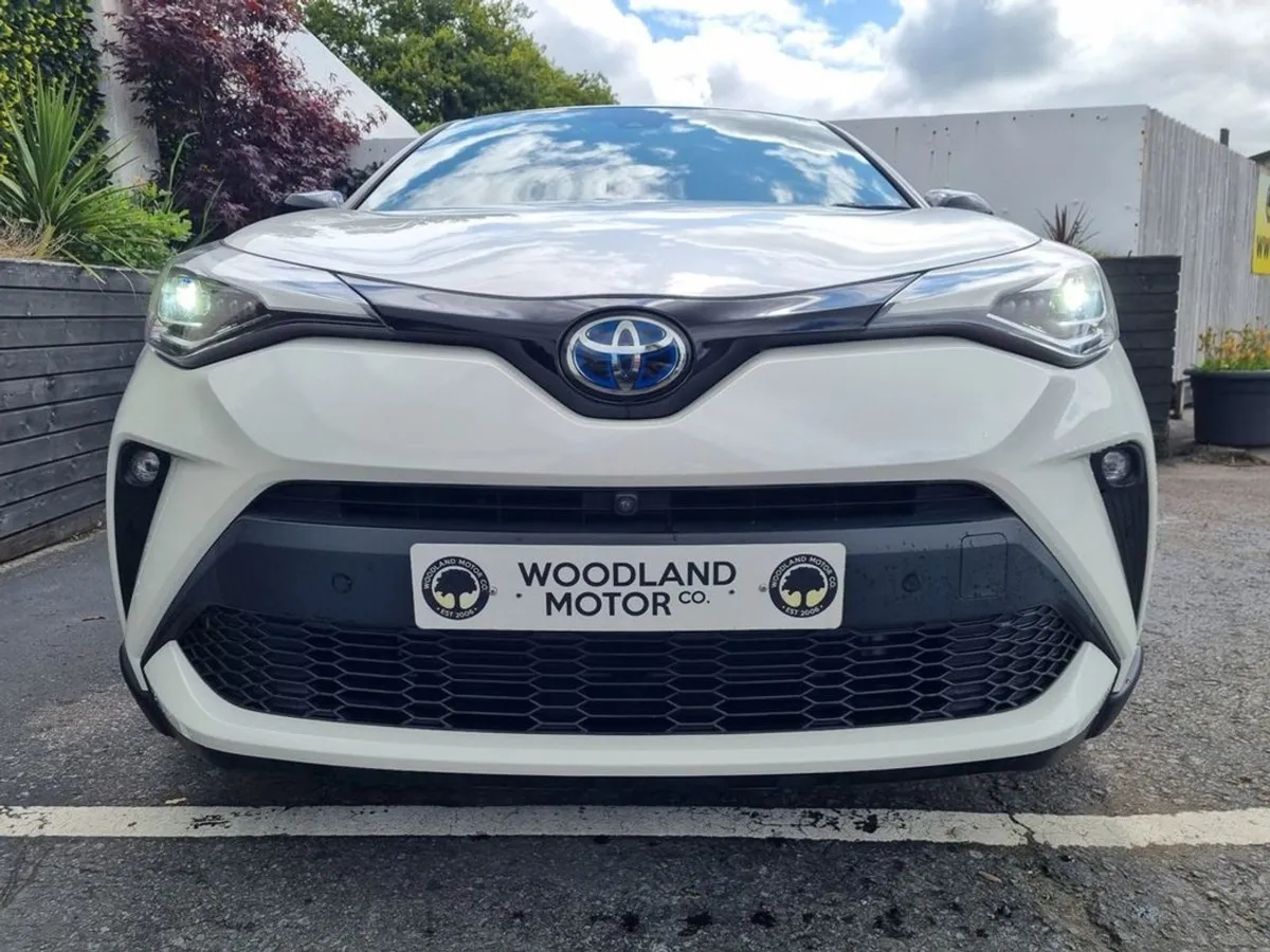 Toyota C-HR 1.8 Hybrid / SOL G-pack TOP Spec / Ta - Image 3