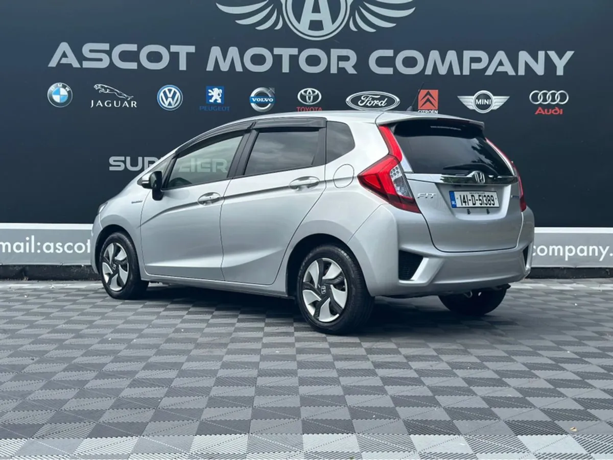 Honda Fit Hybrid - Image 3