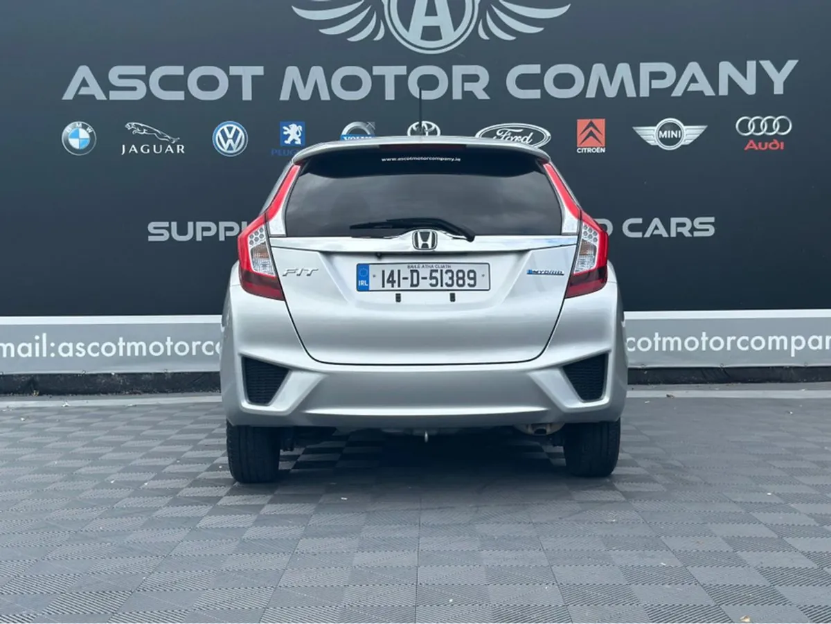 Honda Fit Hybrid - Image 4