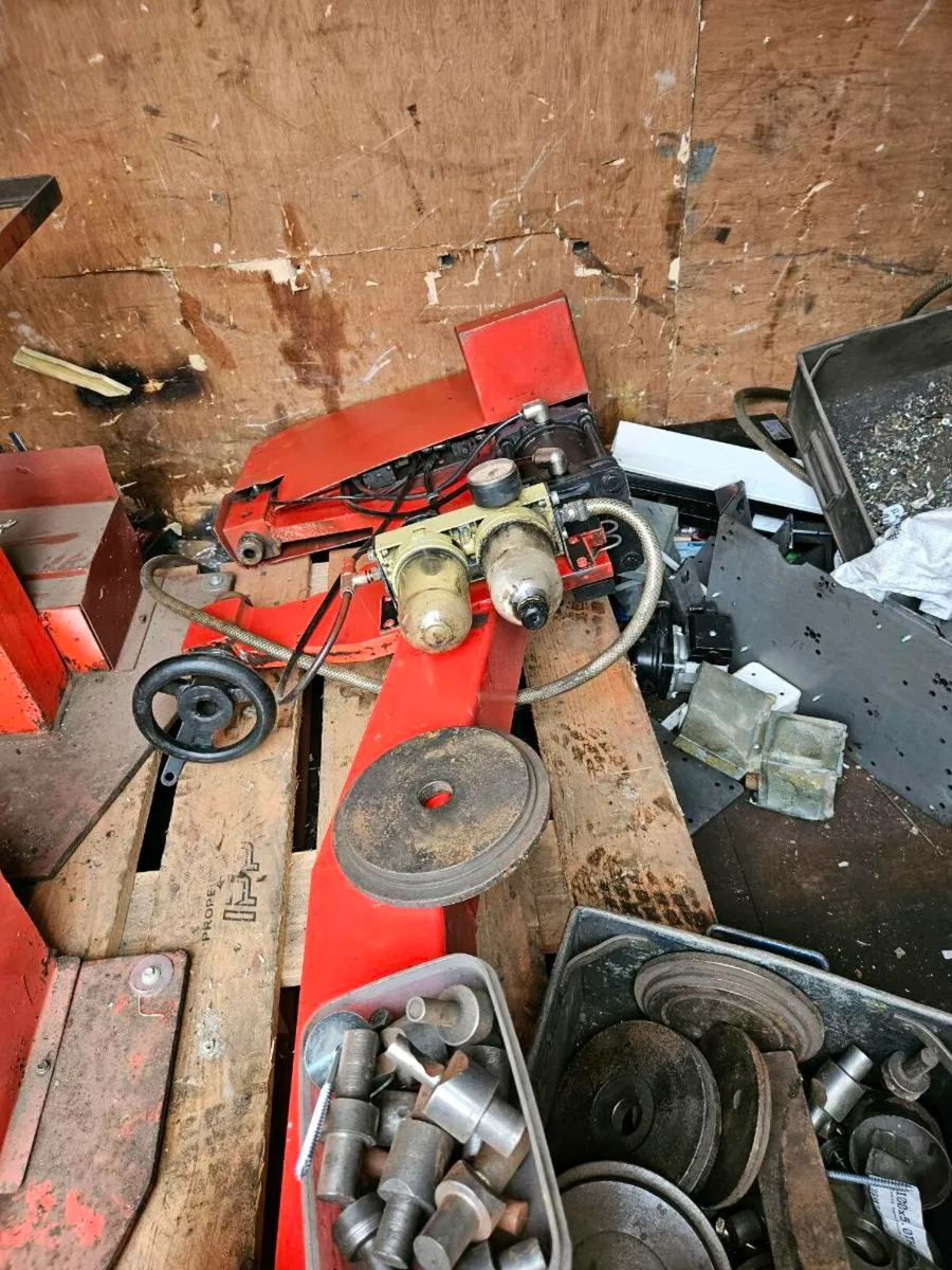 Rivet press - Image 2