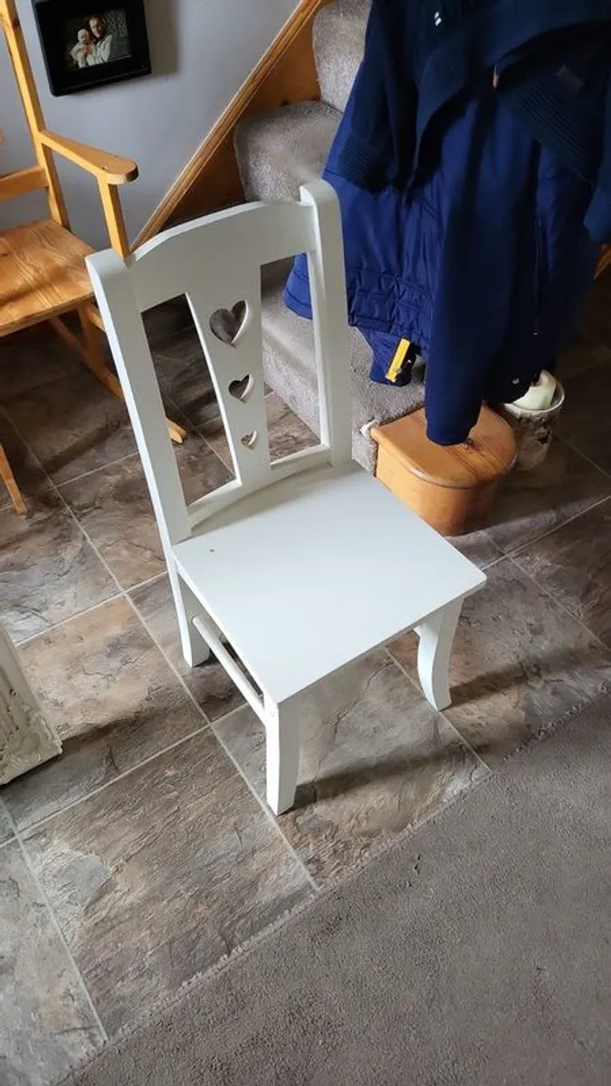 Childrens vanity unit and chair - Image 3