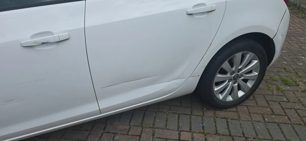 Opel Astra 2013 - Image 3
