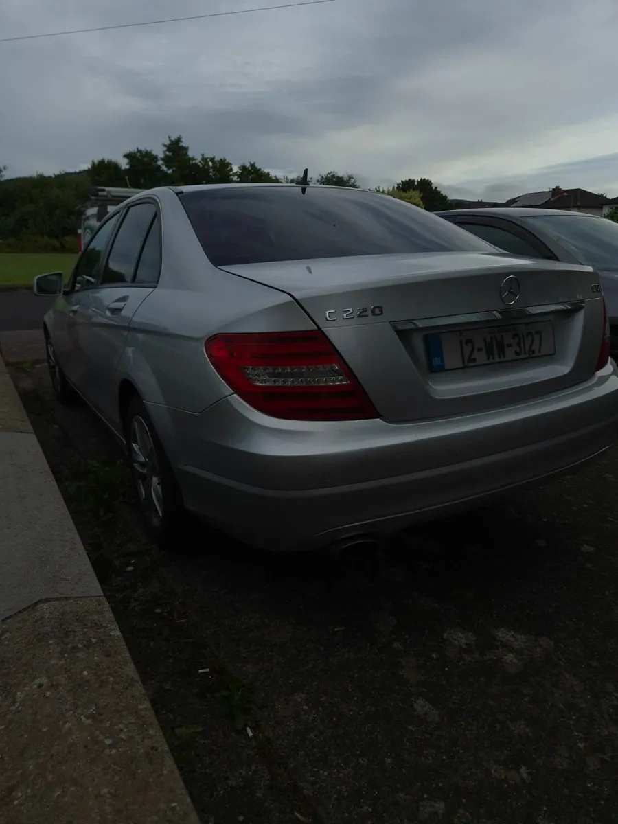 Mercedes-Benz C-Class 2012 - Image 3