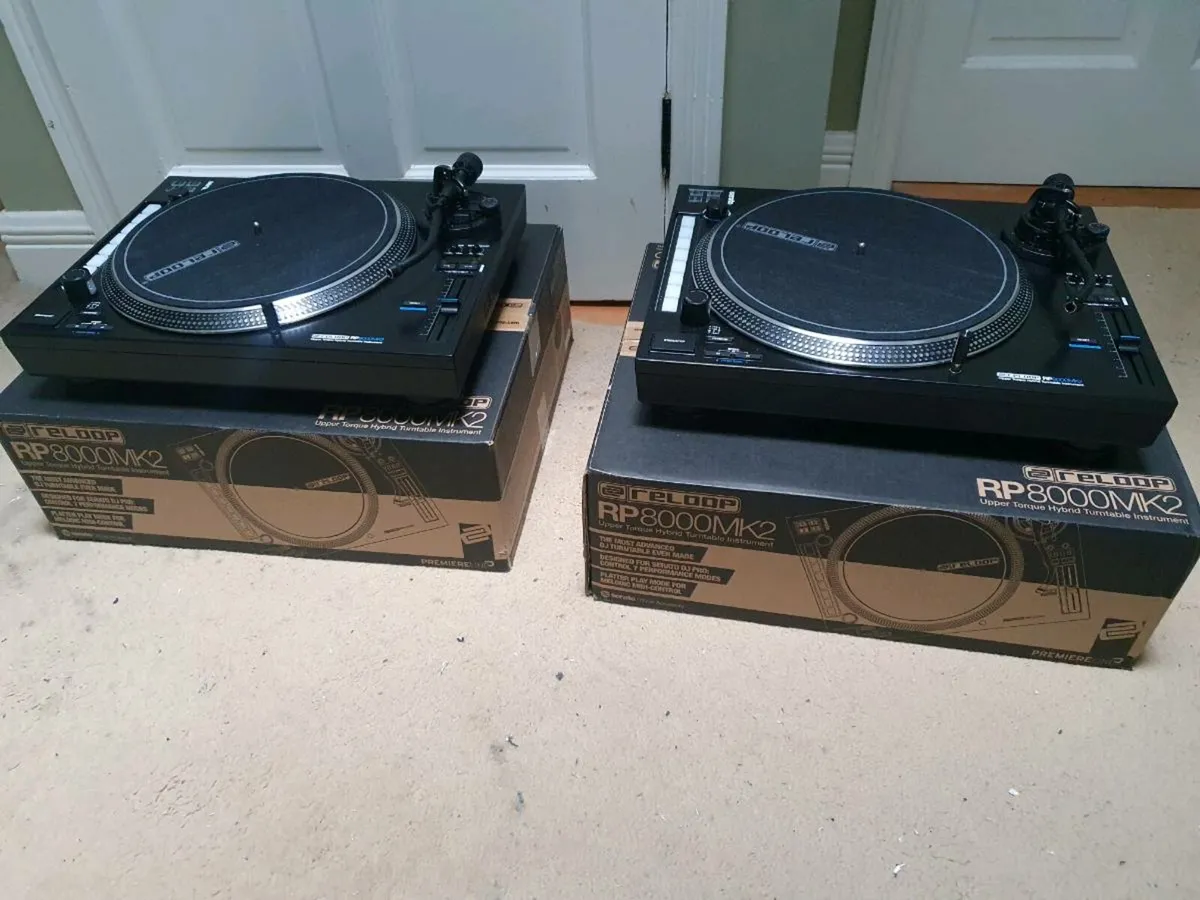 Two Reloop 8000mk2 turntables - Image 1