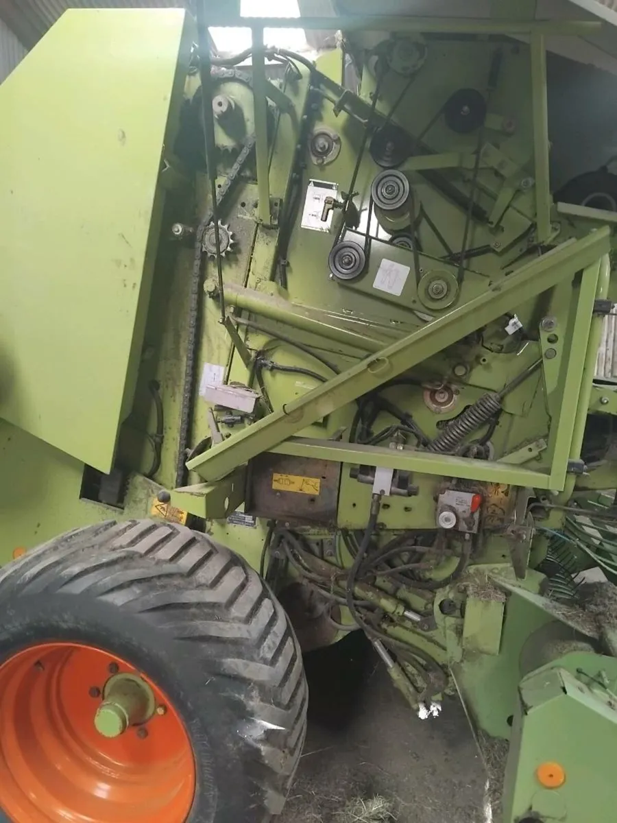 Mchale wrapper &Claas baler - Image 4