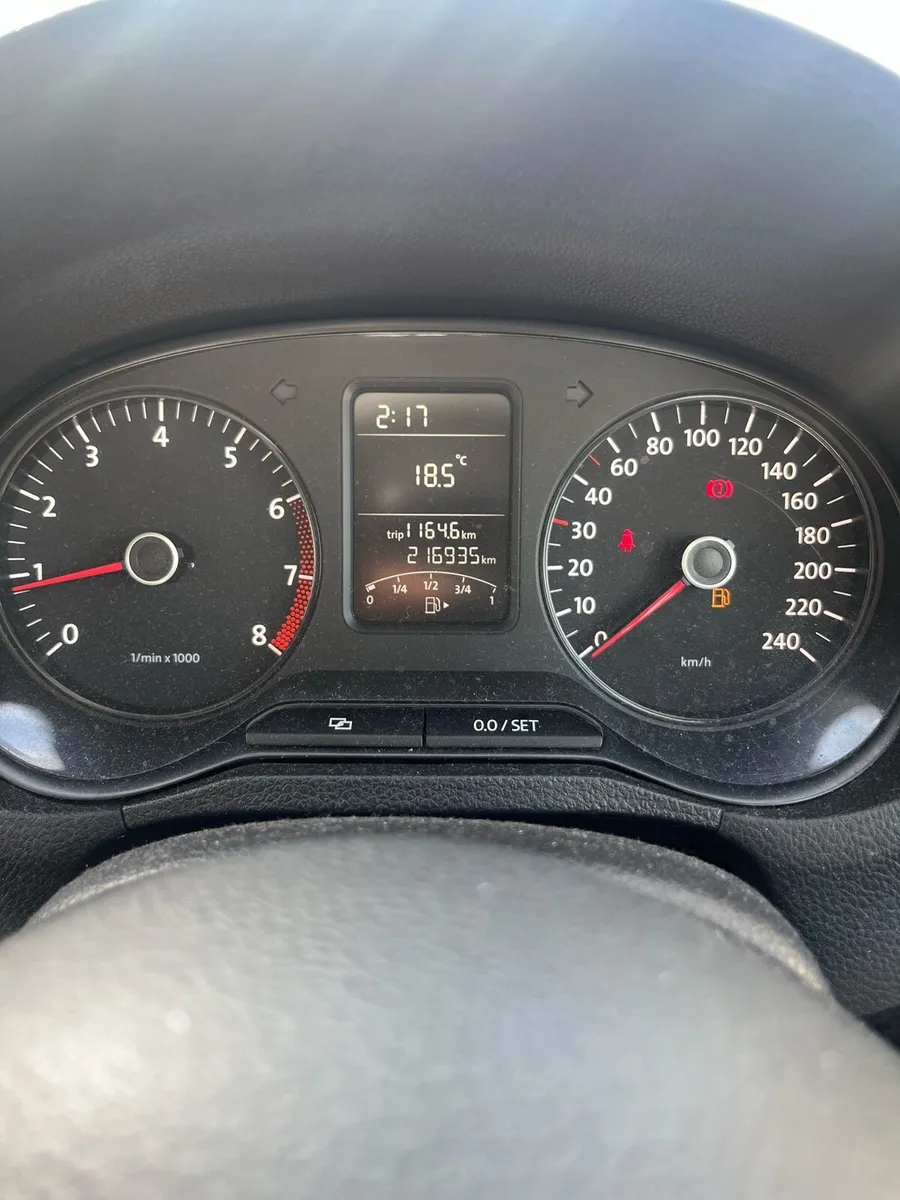 Volkswagen Polo 2011 1.2 Manual - Image 2