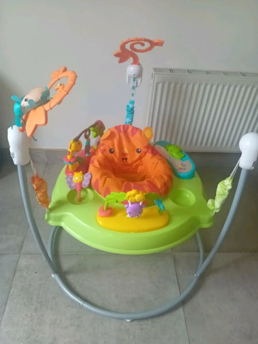 Fisher-Price Roaring Rainforest Jumperoo 